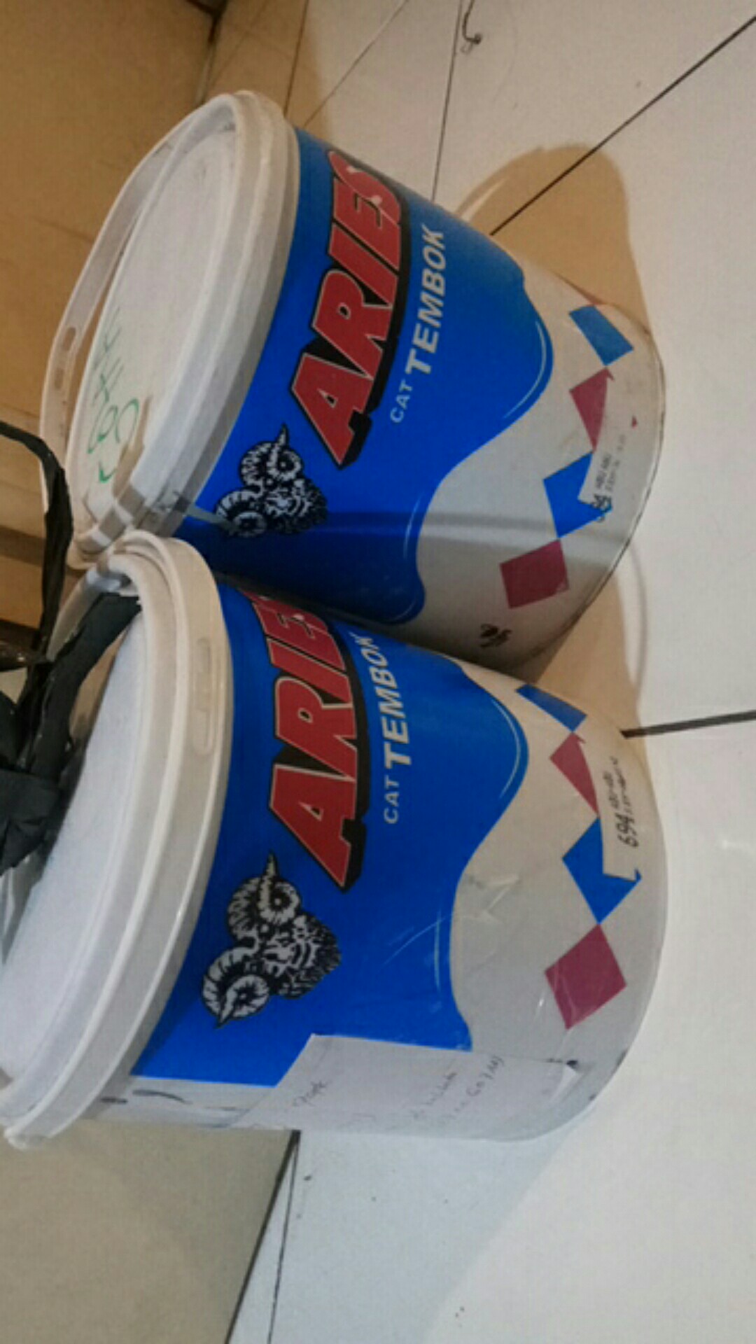 Cat Tembok Aries (4.5 Kg)