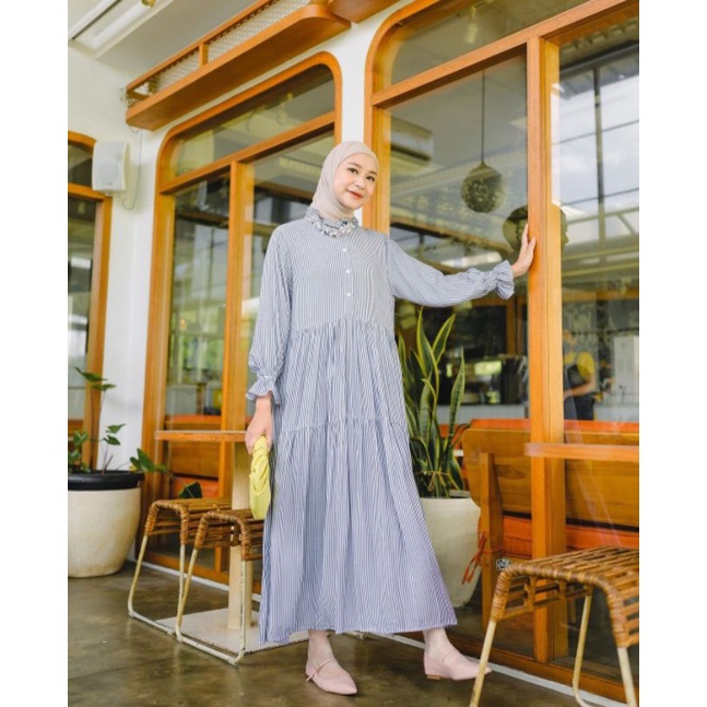 Diora stripe dark grey by haideeorlin