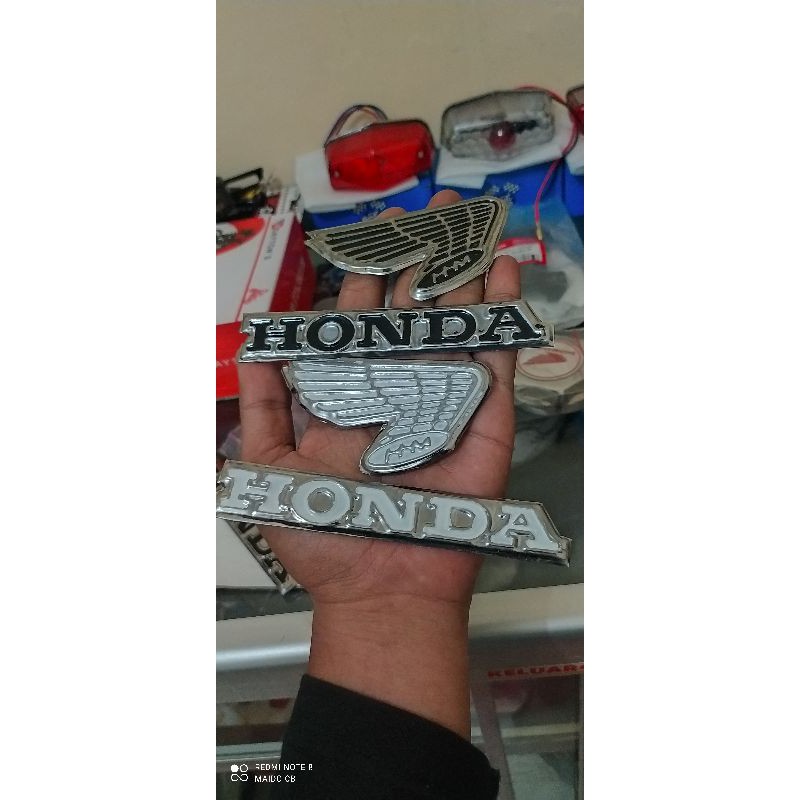 Emblem Tangki cb glatik warna putih dan hitam