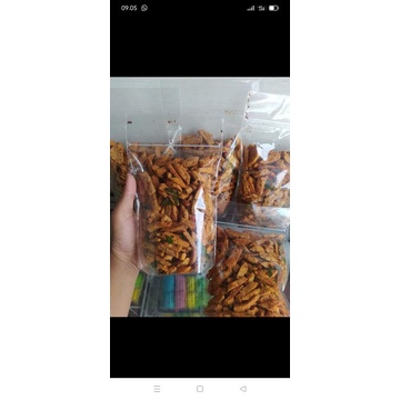 

Basreng pedas daun jeruk / bakso goreng pedas (250gr)