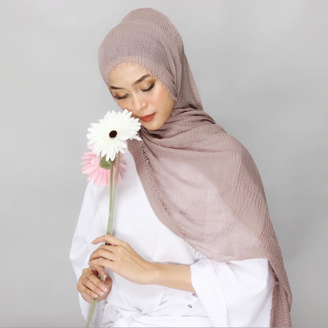 𝐁𝐘 𝐀𝐃𝐈𝐍𝐃𝐀 PASHMINA CRINKLE CRIMP COTTON SHAWL HIJAB PASMINA CRINKLE RAWIS  KUSUT Factory Outlet FAME ladyfame