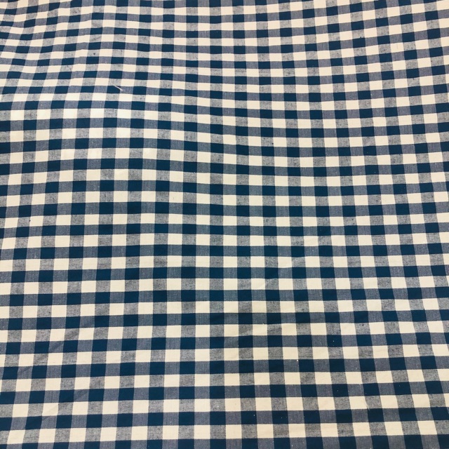 Kain katun kotak warna biru tua , putih