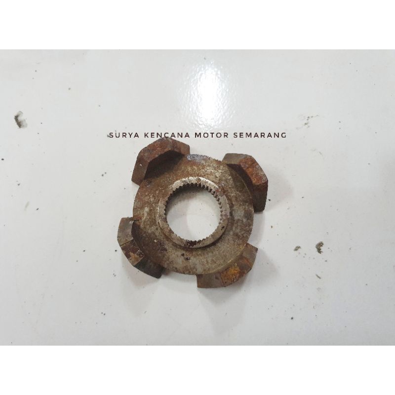 Gigi pulley puli pully Bhama Peugeot
