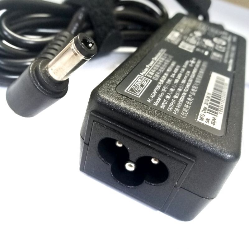 Adaptor Charger Casan Laptop Original Acer Aspire 14 Z1401 Z1402 19V 2.1A 65W