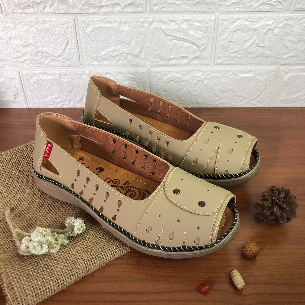 (TANPA KARDUS) SEPATU MC.03 5 CEWEK TERLARIS FLATSHOES WANITA POPULER TERMURAH Sandal Slop Slip On Wanita Sandal Cewek  SLIP ON WANITA TERBARU KEKINIAN FLATSHOES KOREAN STYLE SEPATU CEWEK SLIPON FLAT SHOES CASUAL SANTAI RAMADHAN SALE FLATSHOES