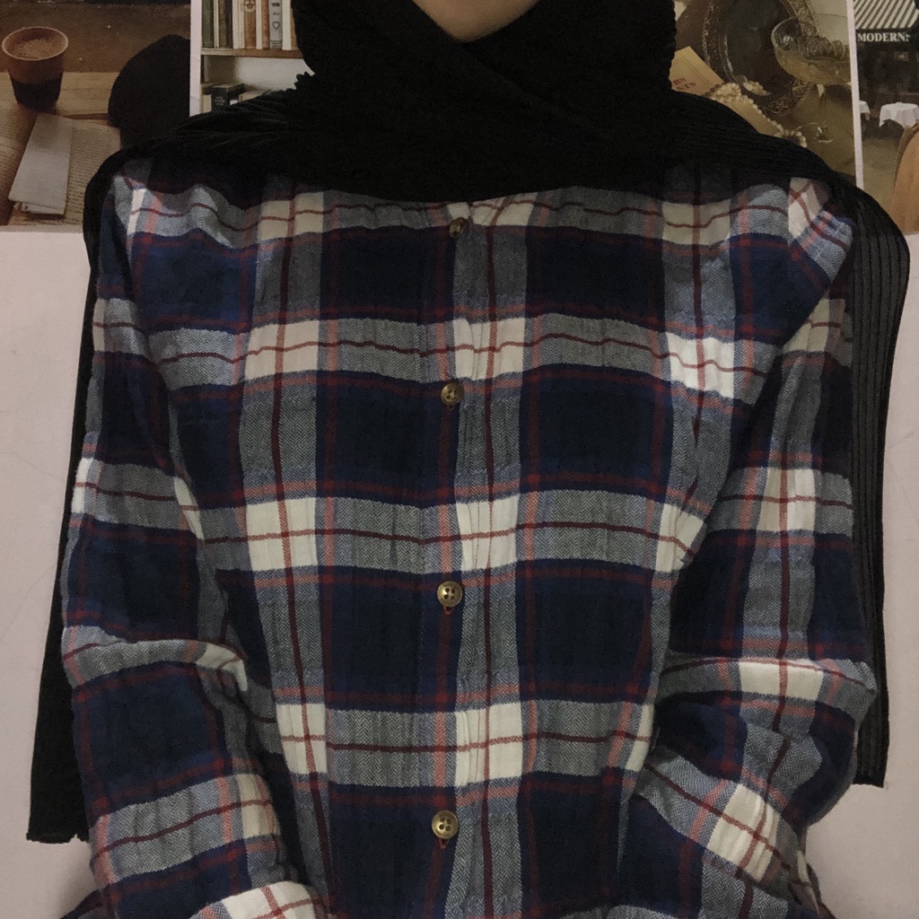 Kemeja Flanel Motif Kotak Berkerut Biru Dongker Navy Long Sleeve Lengan Panjang