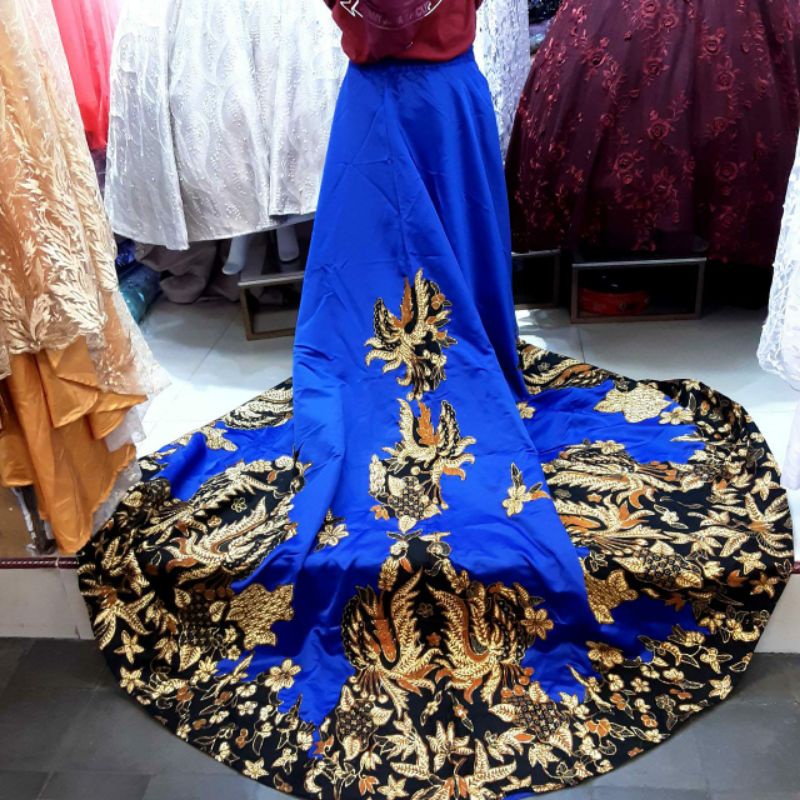 ROK EKOR SATEN BATIK PRADA