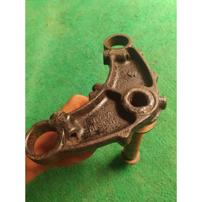 Segitiga bawah Suzuki a100 original bekas