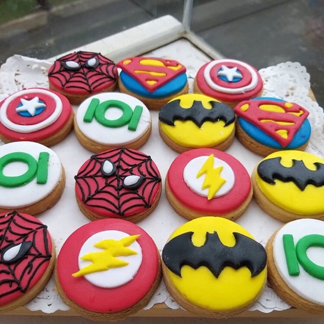 

SUPERHERO THEME COOKIES