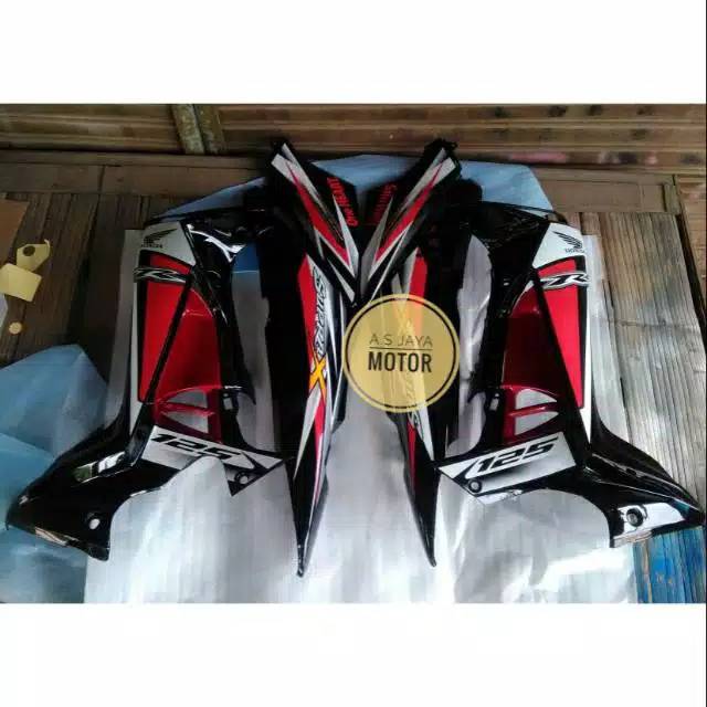 Body Belakang + Sayap Supra X 125 Mata Dua,2008 Sampai 2011.