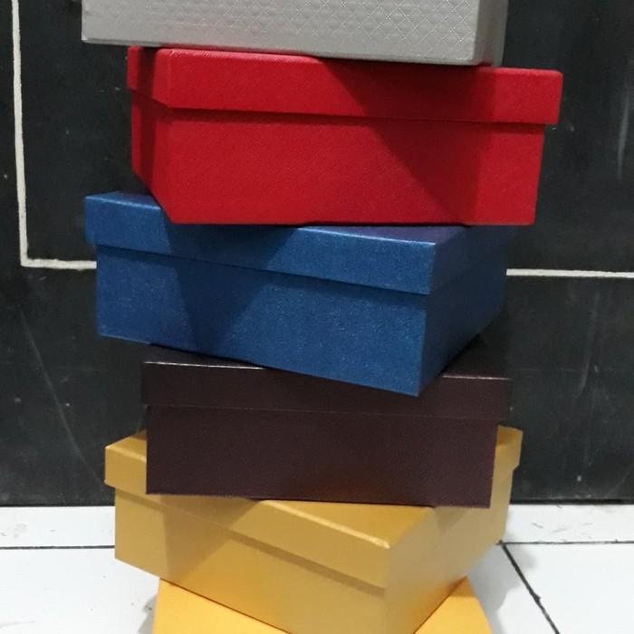 

Kotak Kado Size 25X25X10 089