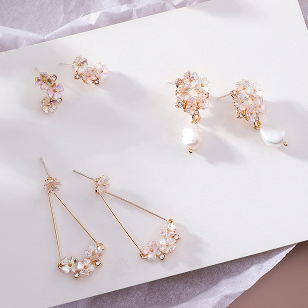 Hu Hu Hu Hu Hu Alat Bantu Pasang Kacamata♡ Anting Stud Desain Bunga Aksen Mutiara Berlian Imitasi Untuk Wanita