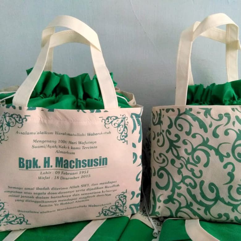 

goodie bag serut (untk nasi kotak UK 20cm)