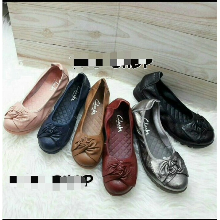 sepatu wanita Clark radial