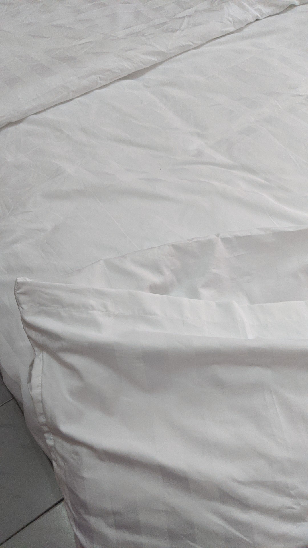 Duvet Cover / Quilt Cover / Sarung Selimut Size Single / Queen / King Size - Hotel Collection -