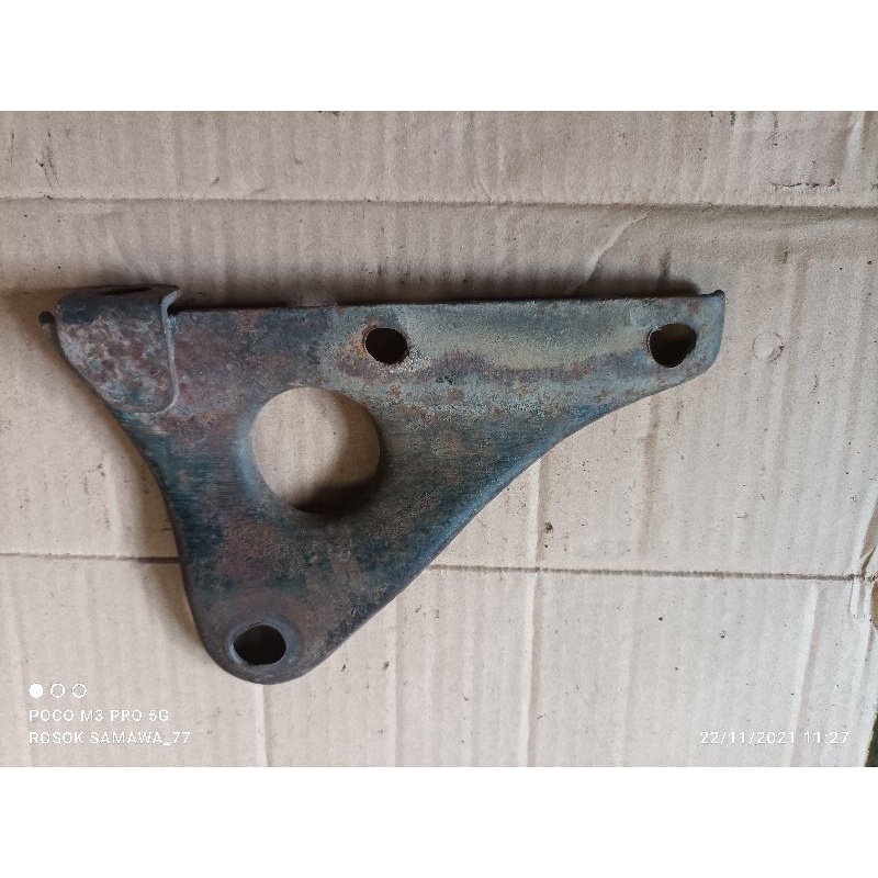 PANGKON KENALPOT/EXAUST/DUDUKAN KENALPOT ORIGINAL GL100