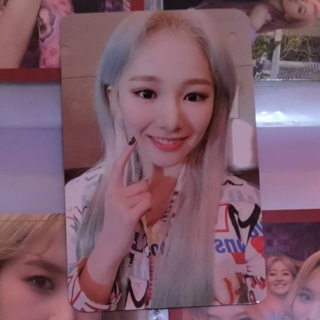Photocard Official Everglow Reminiscene Mia