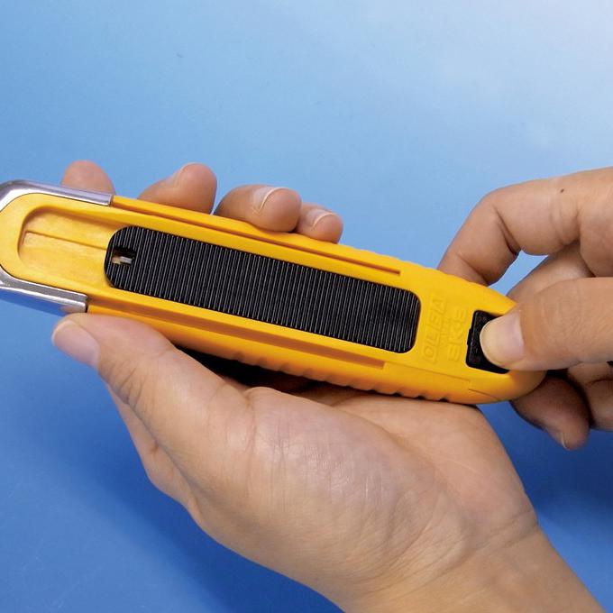 

Mudah Safety Cutter Sk-8 Olfa Murah