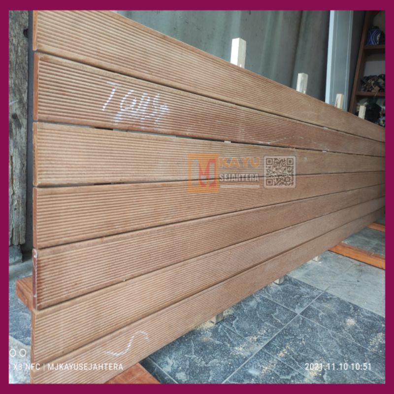 Lantai Kayu Outdoor Taman Teras Balkon Pagar Decking Bengkirai  240 - 270 cm