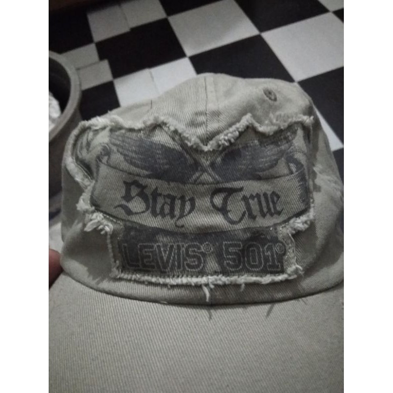Cap Levis & SMB