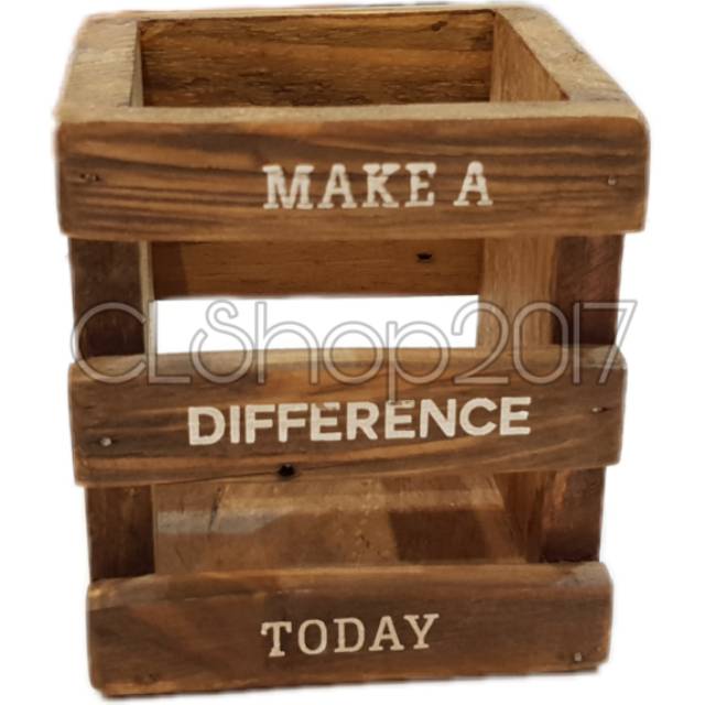 TEMPAT ALAT TULIS MAKE A DIFFERENCE TODAY 10 x 10 x 8 cm