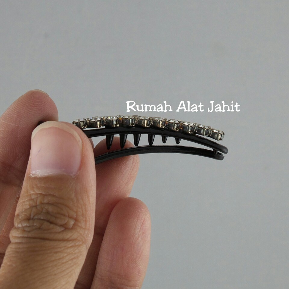 Jepit Rambut / Hair Clip Permata Baris Silang 4.5cm (sepasang)