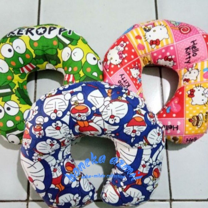 Bantal leher karakter motif catton