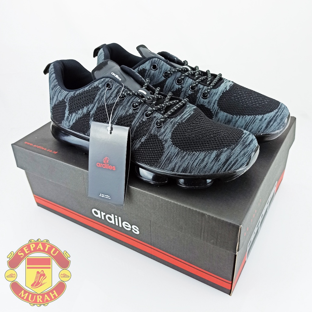 Ardiles Men Max Run Sneakers - Hitam