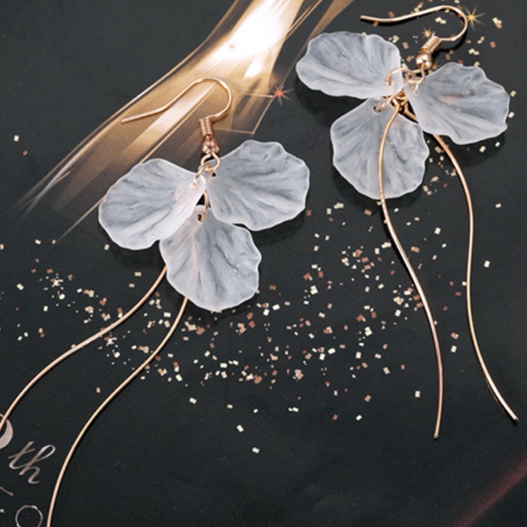 Anting Wanita Korea Bunga-bunga/ Korean Flowers Shape Earrings-Kelopak Bunga Lily