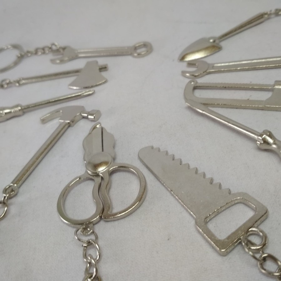 Key Chain Gantungan Kunci Ganci perkakas gergaji tulang