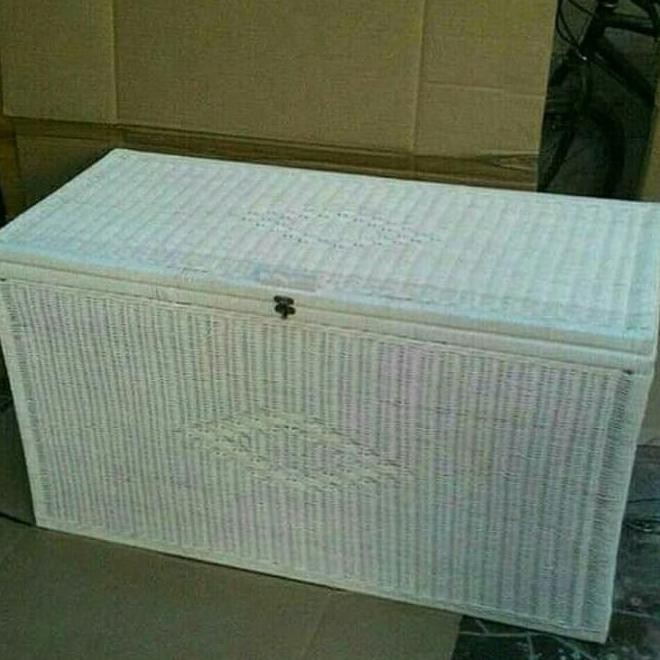 Februari Maniss Sofa Peti Rotan Sintetis Kode 954