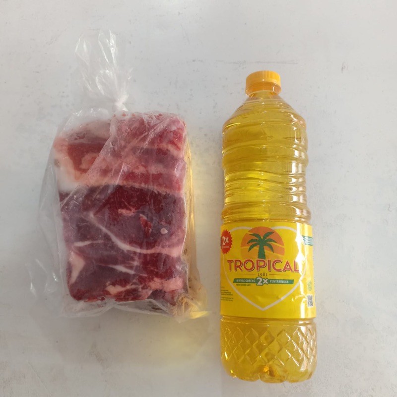 

paket daging segar 1 kg + minyak goreng 1 liter