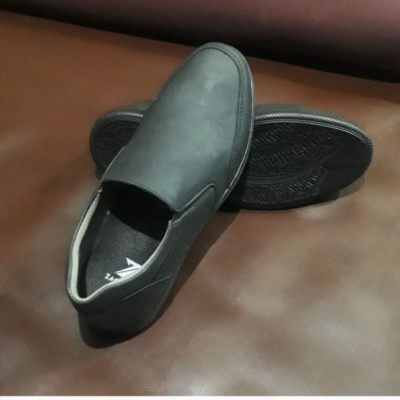 sepatu pria kerja formal casual kantor