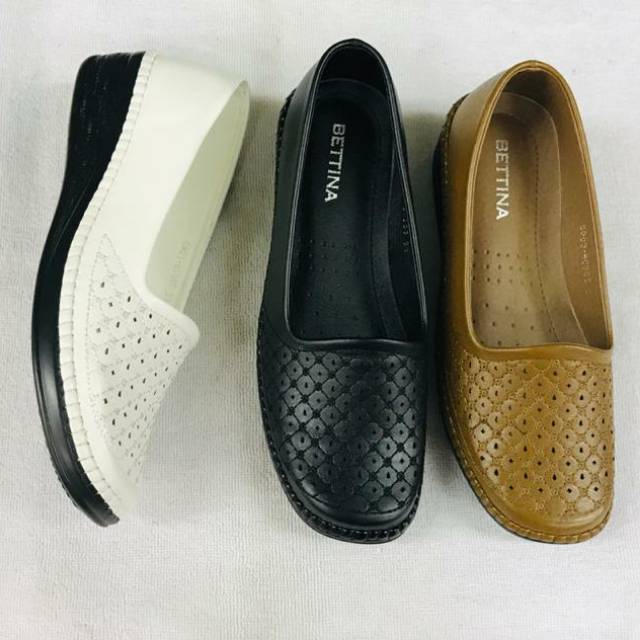 Sepatu flat bettina 385