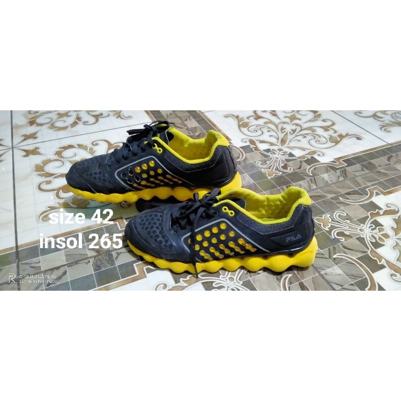 sepatu second branded fila