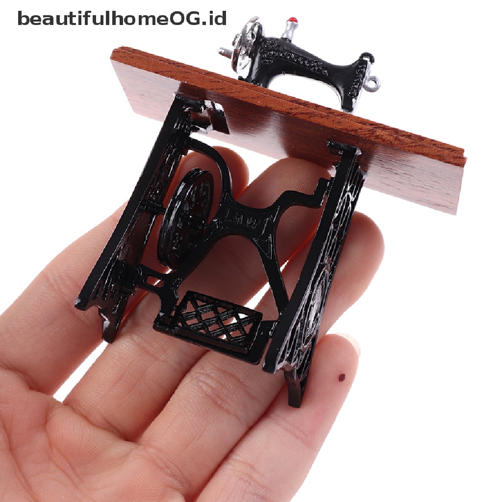 Miniatur Mesin Jahit Dengan Ukuran 1: 12 Untuk Rumah Boneka