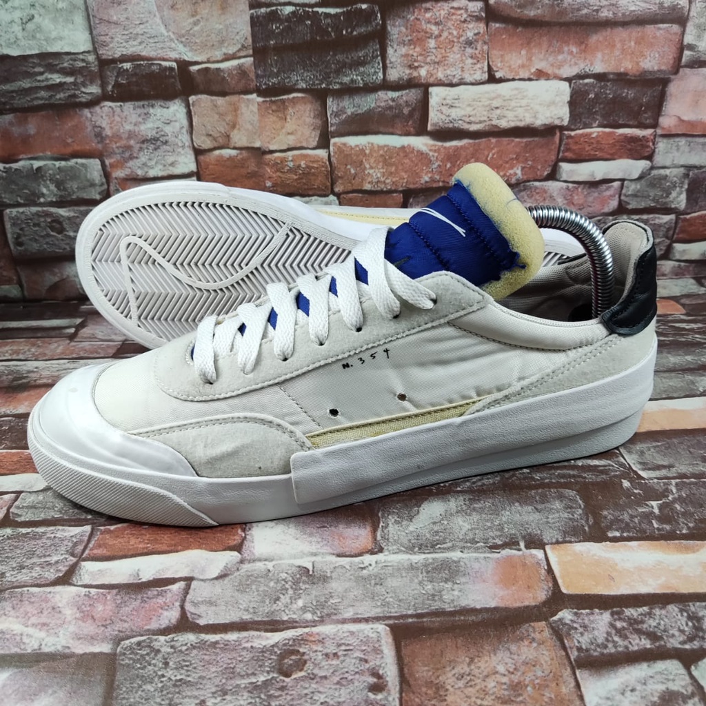 Nike drop type LX summit white