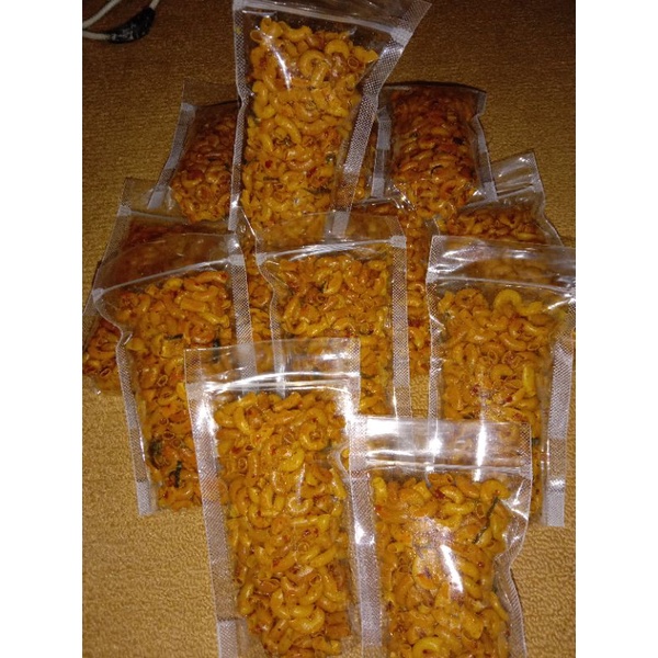 

Macaroni pedas daun jeruk 200gr