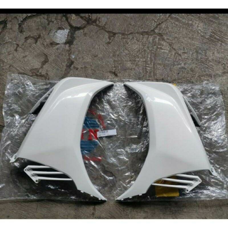 sayap luar tebeng body samping Yamaha Jupiter MX New 135 putih