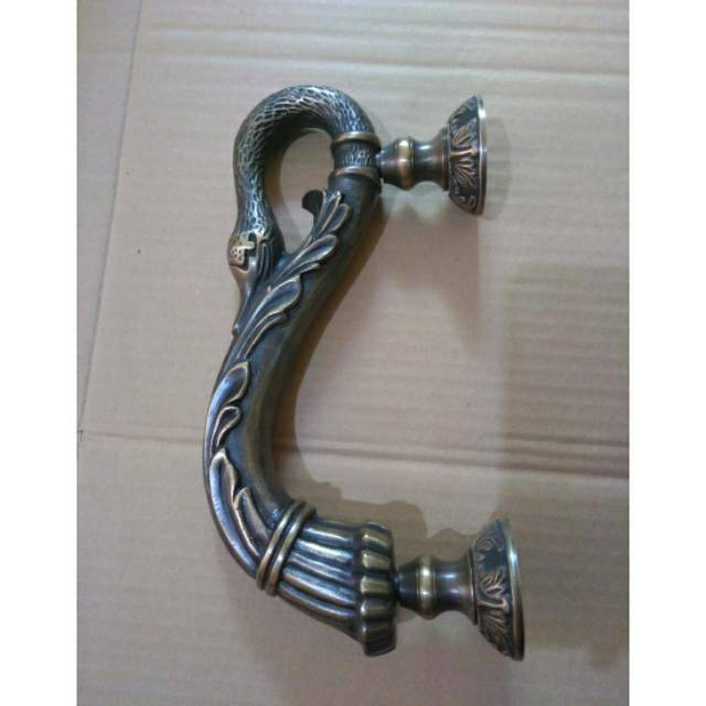 Handle Pintu Rumah Kuningan Antik Murah Motif Angsa Titik Ular