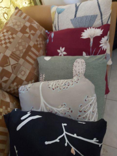 Pillow Cover / Sarung Bantal Sofa Motif Bunga Uk: 45x45 Cm