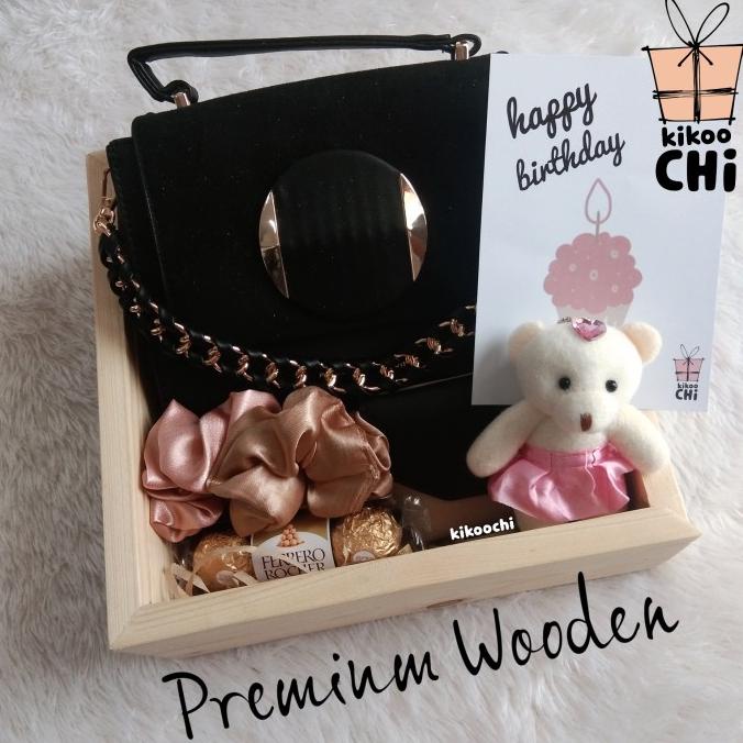 

PREMIUM GIFT BOX - KADO ULANG TAHUN LAMARAN HADIAH PACAR ISTRI WANITA DV612CDC2