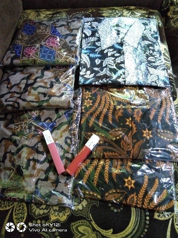 Kemeja Batik Lengan Pendek Blarak Biru
