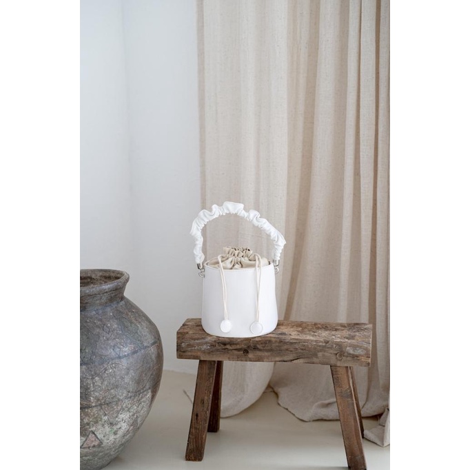 DIKAU MAOU BUCKET BAG - Tas Selempang Wanita - White