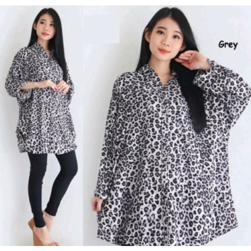 KEMEJA WANITA JUMBO MOTIF LEOPARD SIZE M XL XXL 3XL 4XL. Kemeja Murah Kemeja Kasual Kemeja BIgsize Oversize Kemeja Kerja Kemeja Keren Kemeja Panjang Kemeja Formal Atasan Wanita Termurah Terbaru Dan Kekinian Bahan Adem Bisa COD Dalam Negeri.