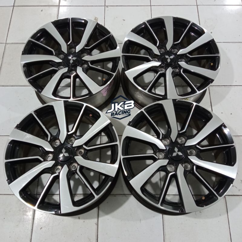 Velg Mobil Second Oem New Pajero Ring 18 lebar 7.5 pcd 6x139.7 Et 38