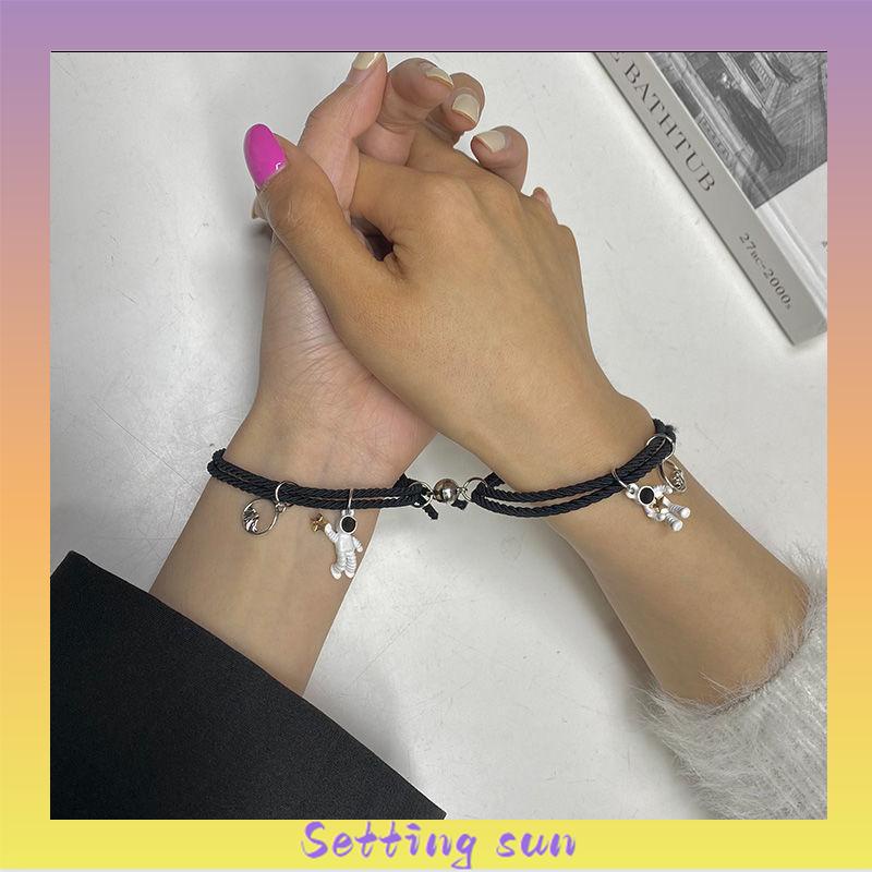 2 Pc Korea Ins Gelang Astronot Pasangan Rantai Magnet Gelang Dikepang Cinta Hadiah Lucu TN