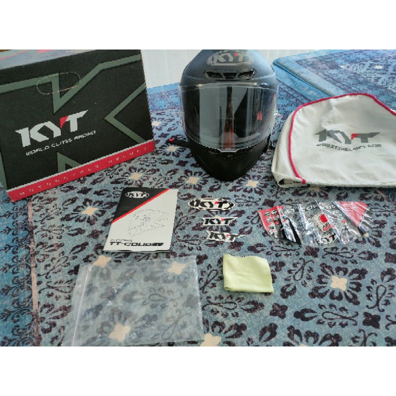 KYT TT-Course Black doff