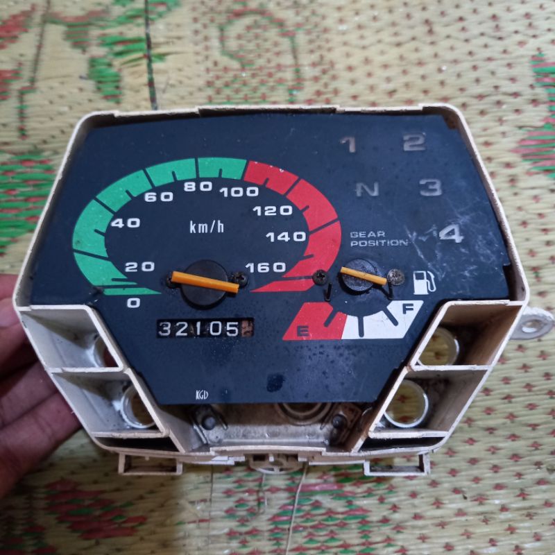 spedometer suzuki crystal original