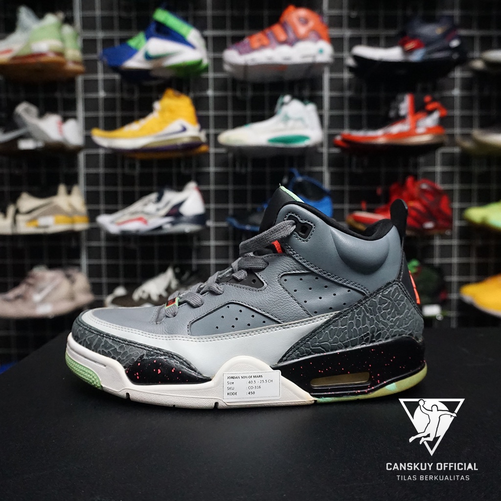 Sepatu Jordan Son Of Mars Size 40.5 580603-031